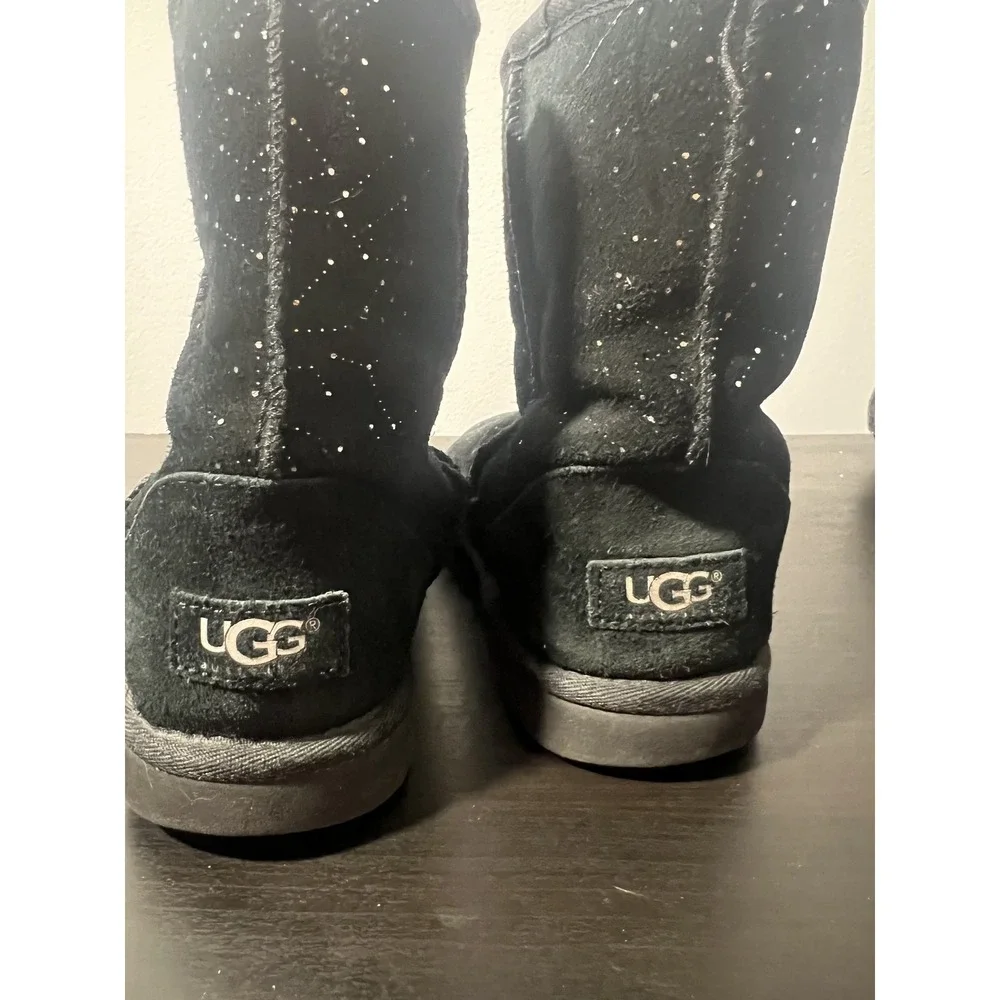 UGG step out